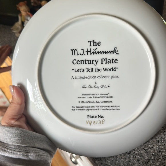 M. J. Hummel - Picture 5 of 5